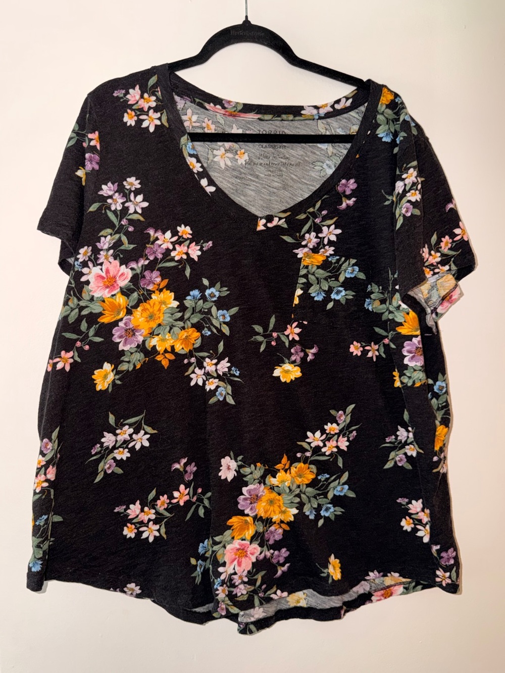 torrid Black Floral V-Neck Tee with Pocket